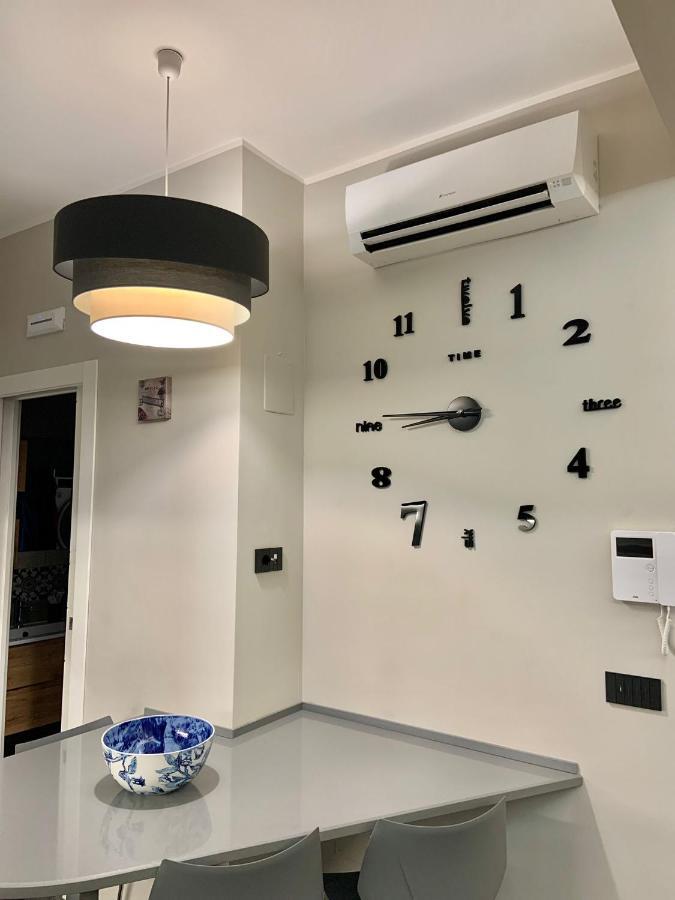 شقة Relais Casa Via Generale Del Buono 13 ميلاتسو المظهر الخارجي الصورة